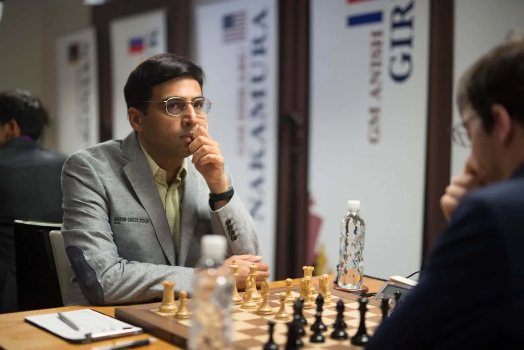 The 2015 Sinquefield Cup Commemorative Chess Set - Pieces Only - Picture 10 of 12