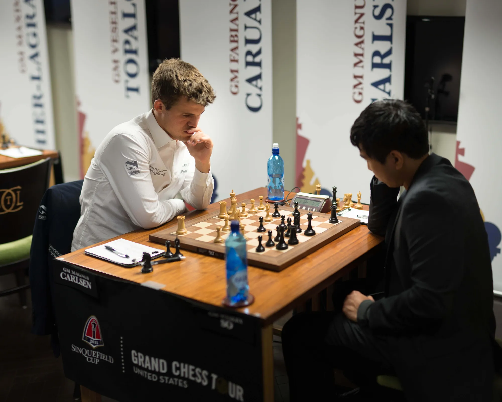 The 2015 Sinquefield Cup Commemorative Chess Set - Pieces Only - Picture 8 of 12