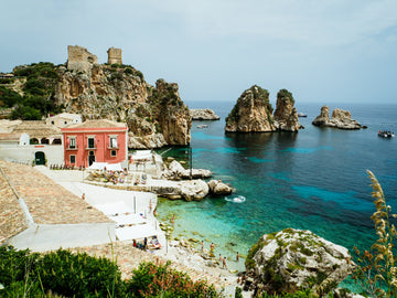 Beautiful stunning beach in Sicily- Flo P-Unsplash