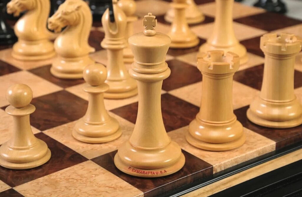 Tips to Buying A Vintage Chess Set – House of Staunton