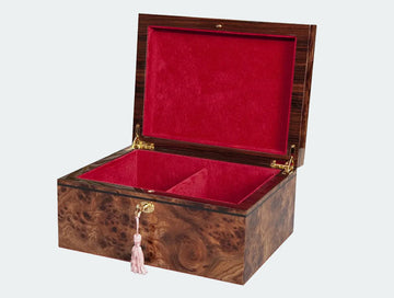 Signature Chess Boxes