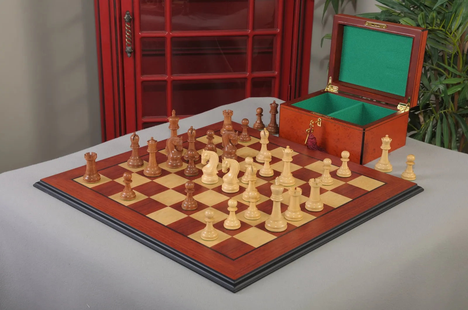 Golden Rosewood & Natural Boxwood – House of Staunton