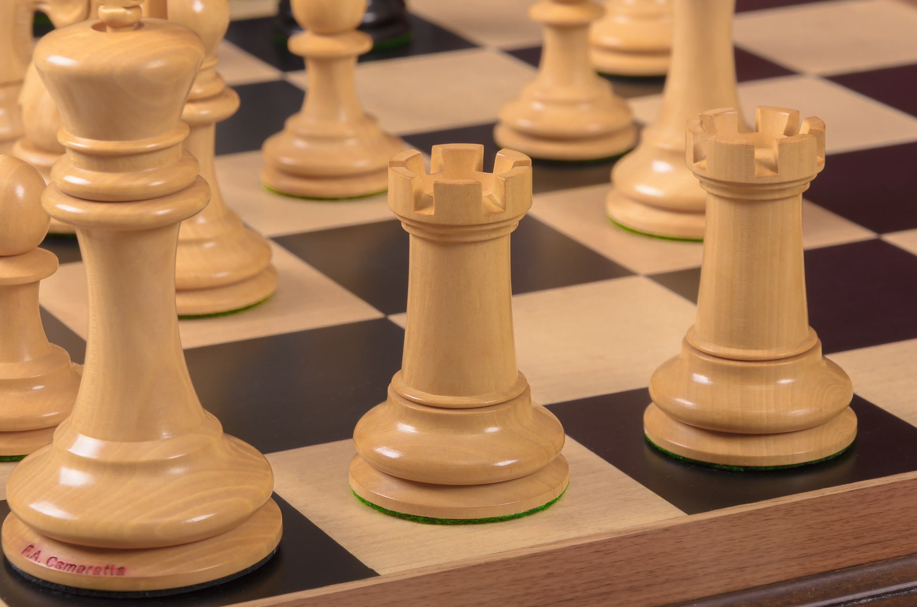 CHESS淳 Deluxe Two-Drawer Black & Bird's-Eye Maple Chess Case - 1.7