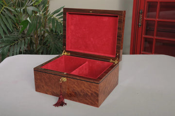 Signature Premium Chess Box - Vavona Burl