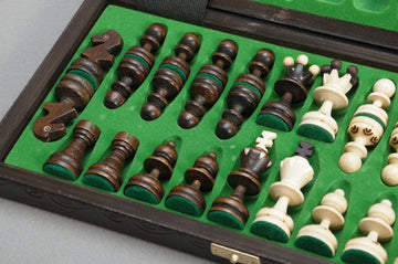 The Small Pearl Chess Set - INSERT