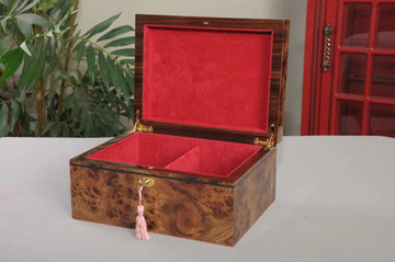 Signature Premium Chess Box - Olmo Burl