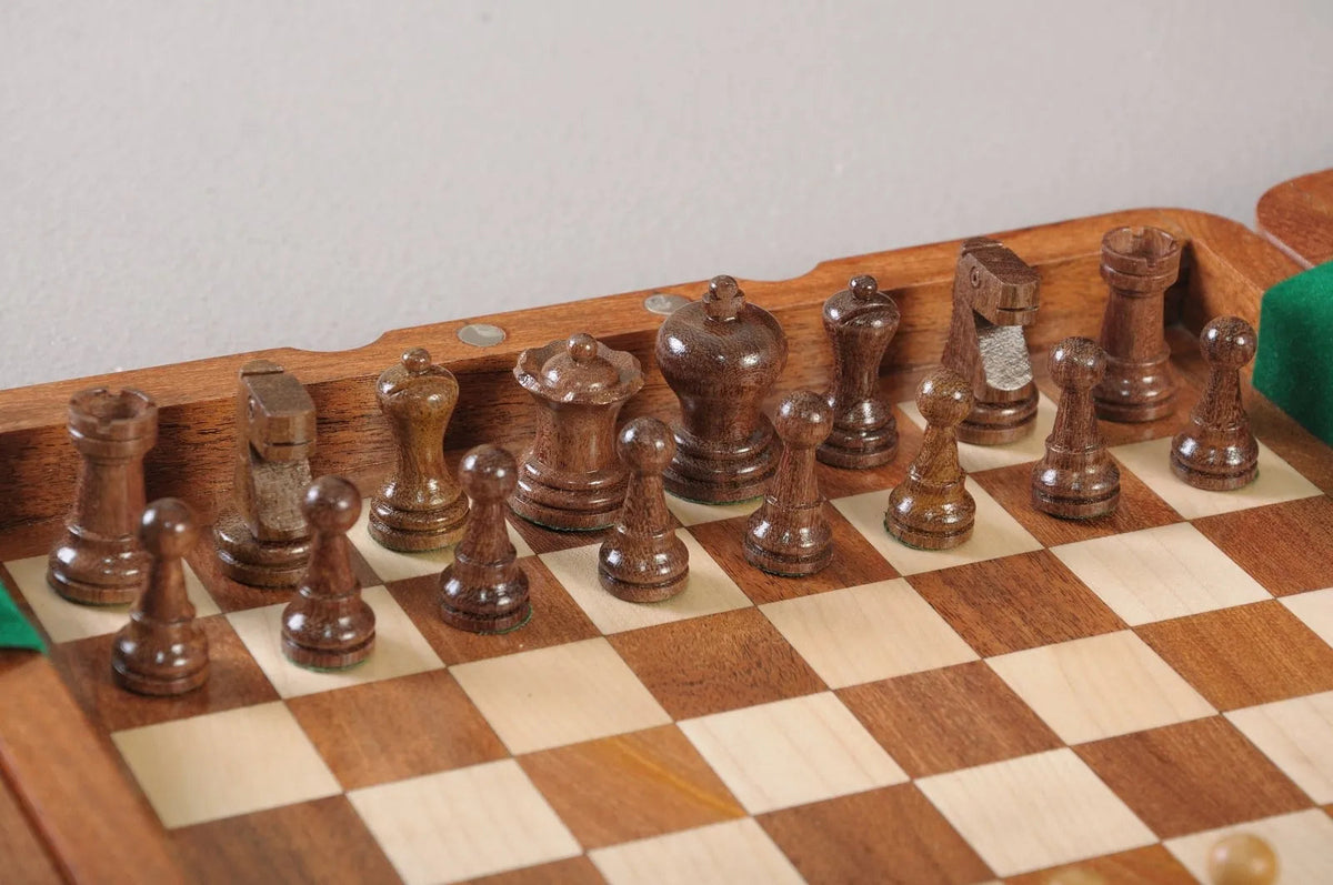 ULTIMATE WOODEN Magnetic Travel Chess Set - 10