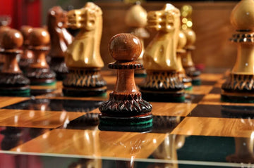 The Burnt Golden Rosewood Grandmaster Series Chess Pieces - 4.0