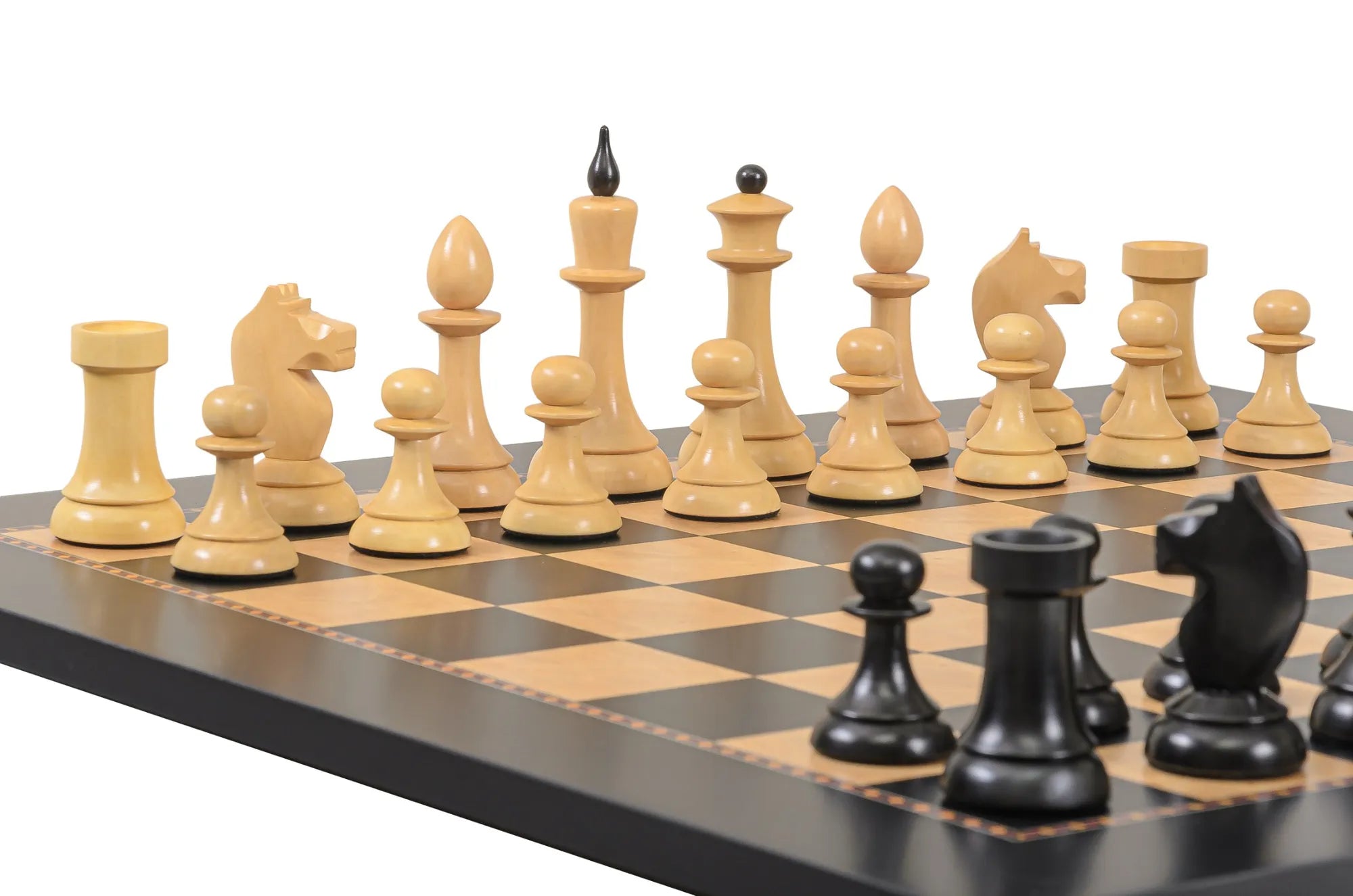 PRE-ORDER - Rechapados Ferrer THE QUEEN'S GAMBIT Chess Set and