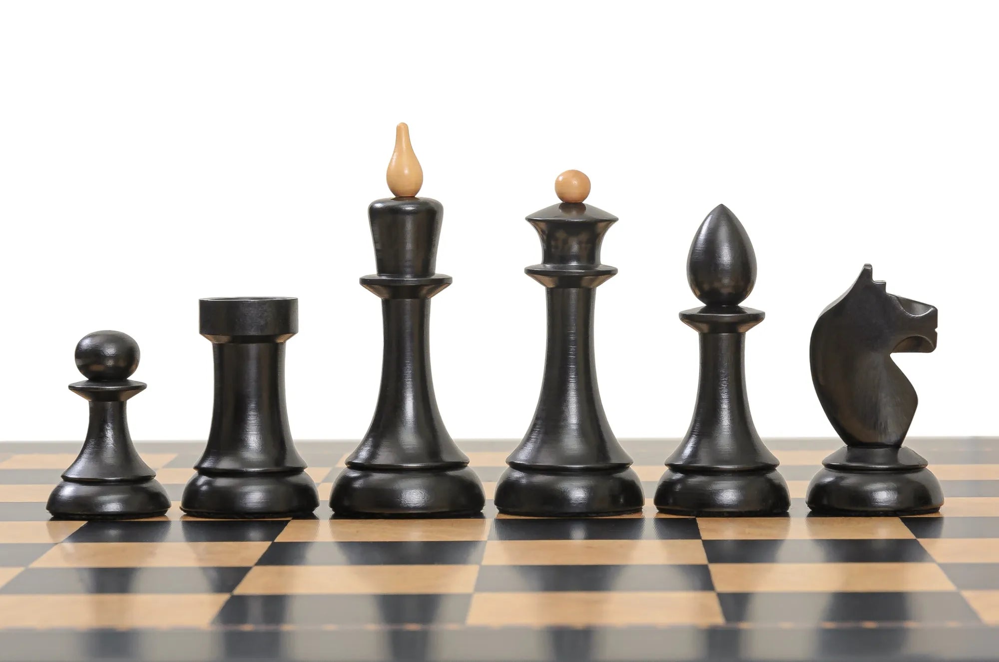 Rechapados Ferrer THE QUEEN'S GAMBIT Chess Set and Board