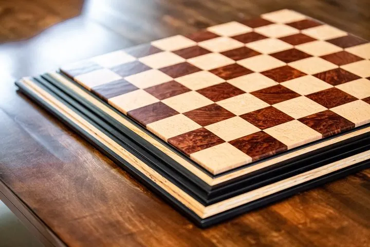 Walnut Maple Classical Tiroir Chess Board Storage