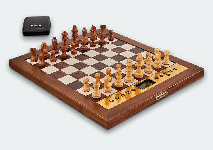 The Victoria Series Luxury Chess Table & Master Series Chess Pieces ,  American Maple & Golden Grain Rosewood , 2.5 Square