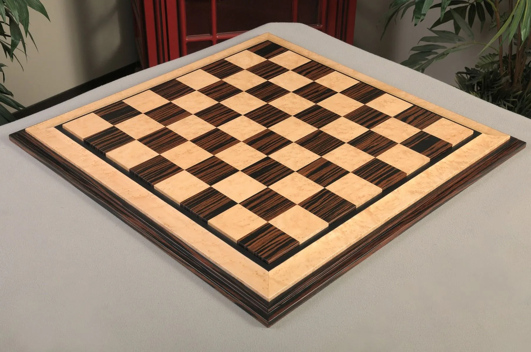 The Victoria Series Luxury Chess Table & Master Series Chess Pieces ,  American Maple & Golden Grain Rosewood , 2.5 Square