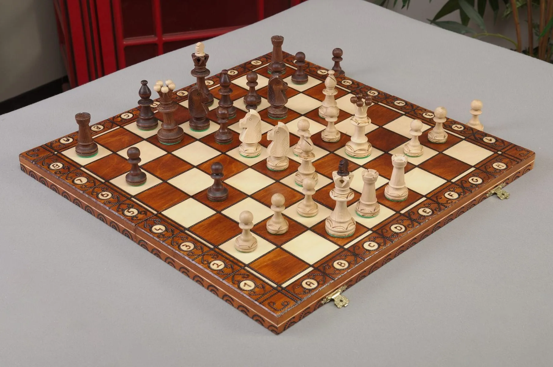 19 English Chess Set with Pull-out Storage Drawers - Brown