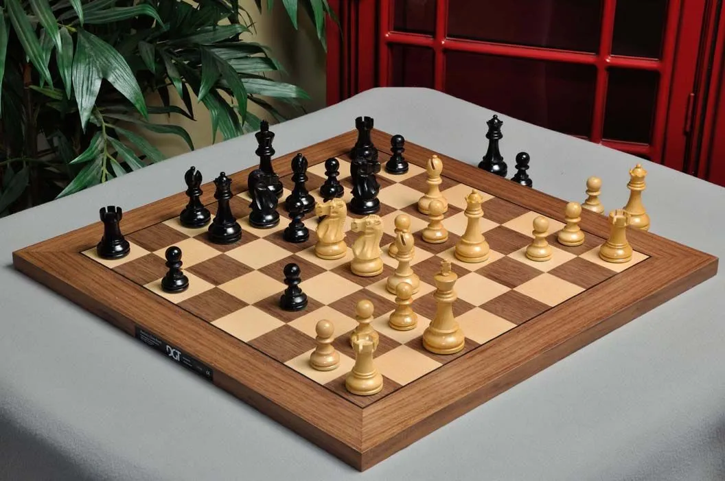 Projection-mapped chessboard (video) [1920x1080] using DGT boards