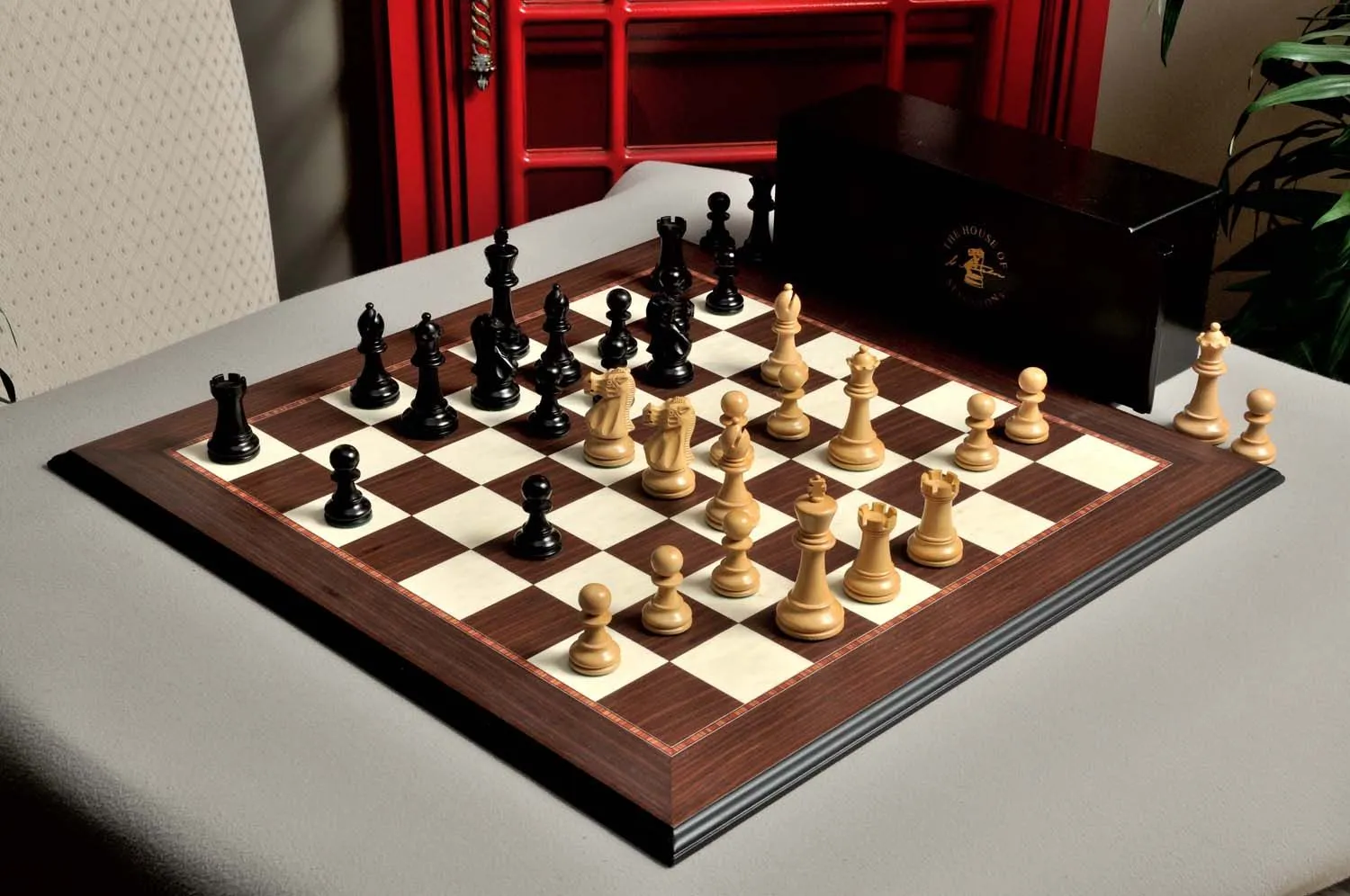 Combo of Knight & Pawns Chess Pieces in Box Wood - 4.52 Knight.