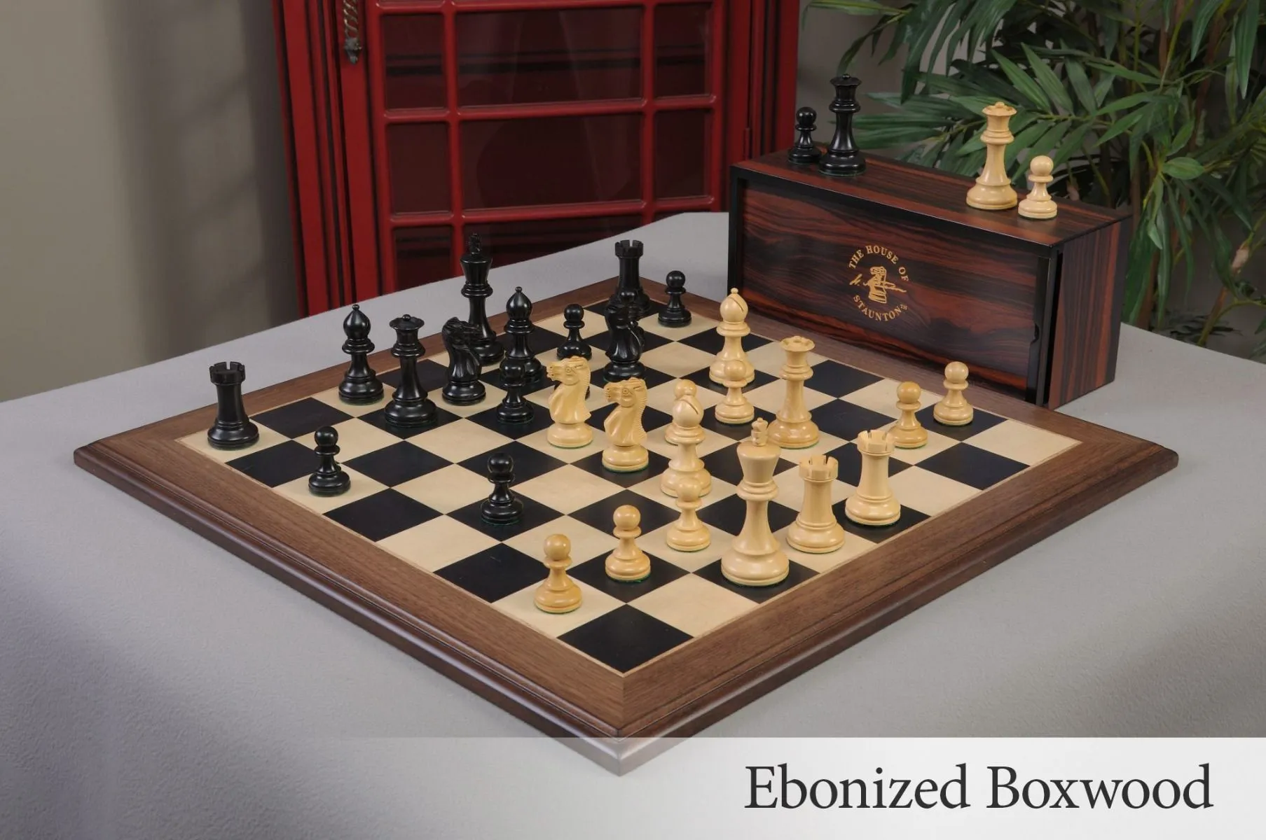 The Library Grandmaster Chess Set and Board Combination