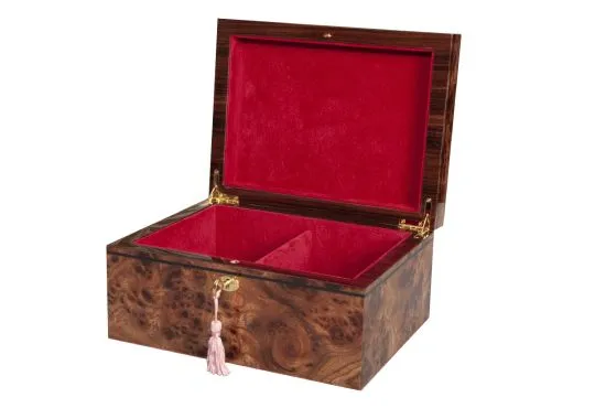 Signature Premium Chess Box - Olmo Burl 