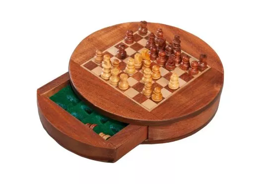 IMPERFECT - WOODEN MAGNETIC Travel Chess Set - 6" Circle
