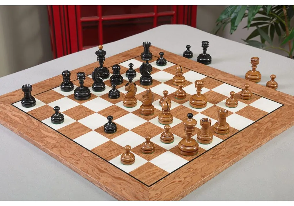 Medium Exclusive Analysis Chess Set with Case