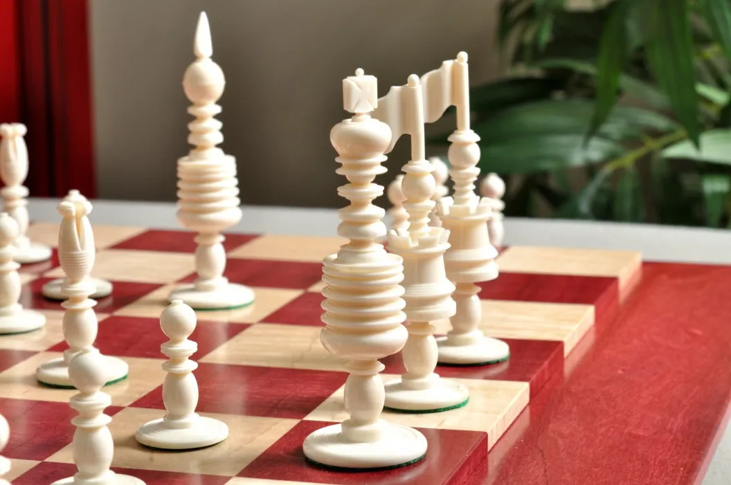 Type II English Bone Barleycorn Chessmen - Chess Antiques.com