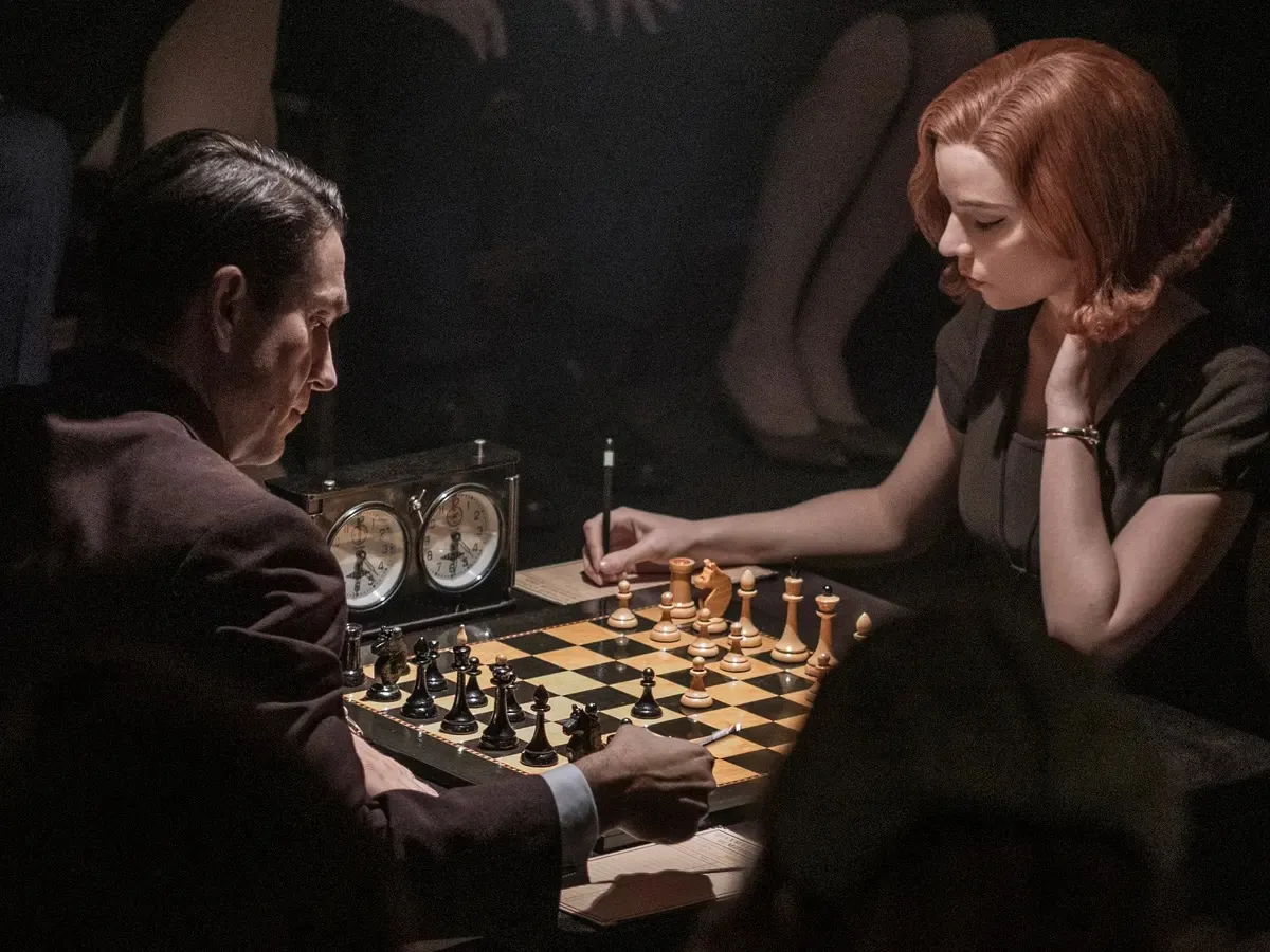 the Queen's Gambit' Brings Glamor and Tension To Cold War Chess — Mount  Holyoke News